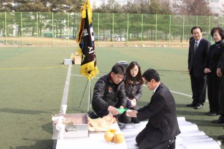 장안구 여성축구단&#44; 신년 시축식 열려